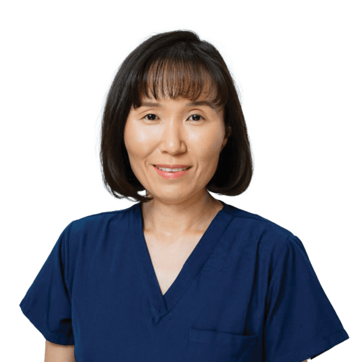 Dr. Adriana Na